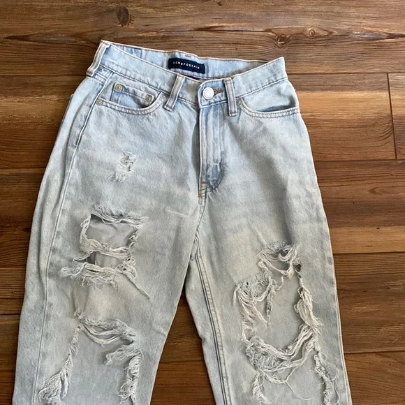 Aeropostale Jeans Aeropostale Ripped Mom Jeans Light Washed